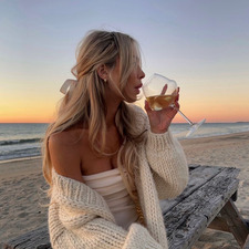 𝐚𝐠𝐚𝐭𝐡𝐞 ( 𝐭𝐚𝐲𝐥𝐨𝐫'𝐬 𝐯𝐞𝐫&