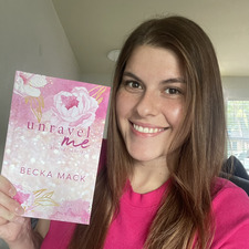 Danielle (readbookswithdee)