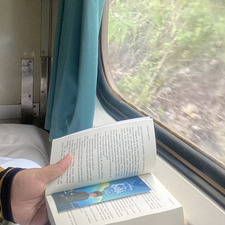 Nurfa Reads & Writes