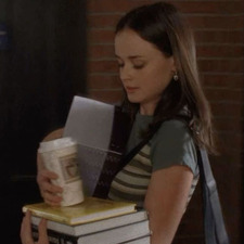 ari ଘ(੭ˊ꒳​ˋ)੭✧