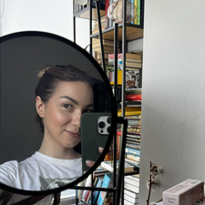 Лена Завада