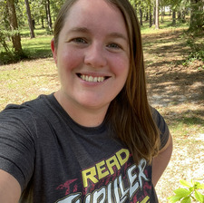 Brianne (bri_newt_reads)