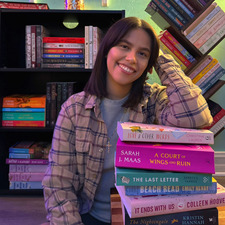 Viv Gomez