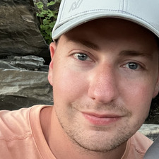 Derek Elstad