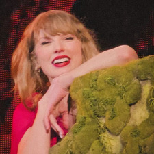 chloe (taylor’s version)