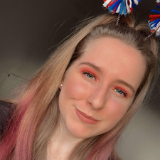 Alys ⊂(´･◡･⊂ )∘˚˳°