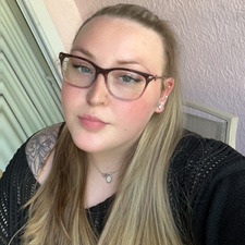 Tori Lynne | whatistorireading