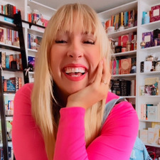 Lynette (Storyhooked)