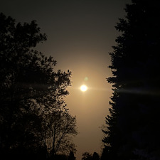 A &#x1faf6;&#x1f3fc;