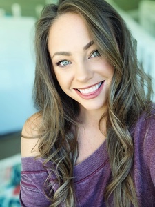 Anna~One Page at a Time~