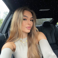 hannah ˚ ༘ ೀ⋆｡˚