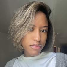 Akia