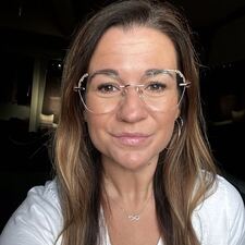 Jennifer Leigh
