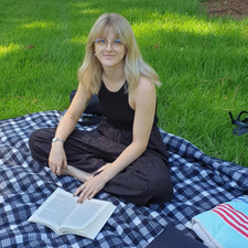 Caitlin Lang