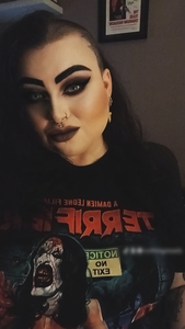 Spooky Loz Reads