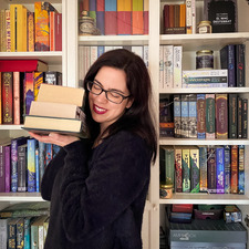 The Nutshelf (Maria)