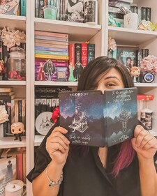 Clarasbookshelfmagic 