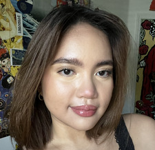 chloe ⋆ . ° ˖ ✧