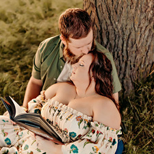 Becca Vaughn (PivotBookTotes)