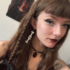 Madeline&#x1f987;&#x1f56f;️&#x1f9a2;