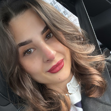 Andjela Peralovic