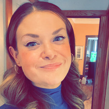 Lindsay Tomaszek