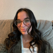 Mackenzie Valdes