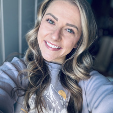Joleen Veik