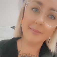 Reading.With.TaraJade