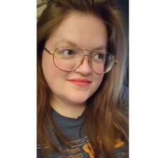 Alli The Book Giraffe