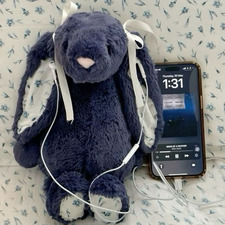 anna b ‧₊˚ ☁️⋅♡ ⋆｡°✩