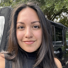 Elizabeth Castillo