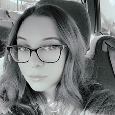 Layna&#x1f4da;⭐️