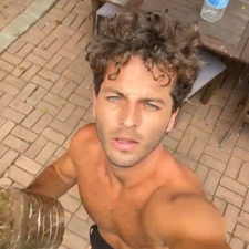 Oscar Jones