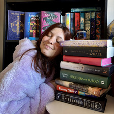 Inés (readingwithines_)