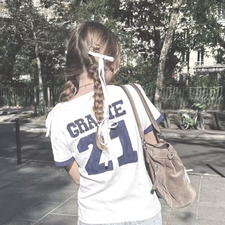 emilie &#x1f4ab;&#x1f337;&#x1fa90;