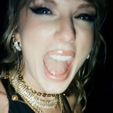 Soph!!&#x1faf6;&#x1f3fb;