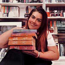 Mimi Reading Books