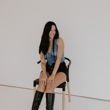 Megs &#x1f9da;&#x1f3fc;‍♀️✨