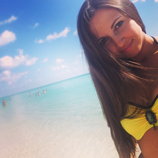 Petya Petrova ㅤㅤᥫ᭡.