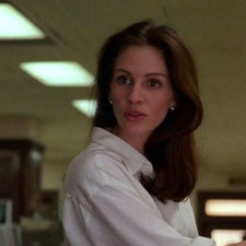 riley ✧⋆｡˚ ⋆