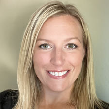 Nichole Schelling