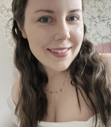 Megan  (thebookishtwins)