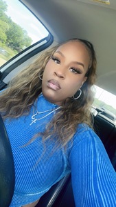 Yvette  R