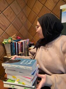 Hanan Reads