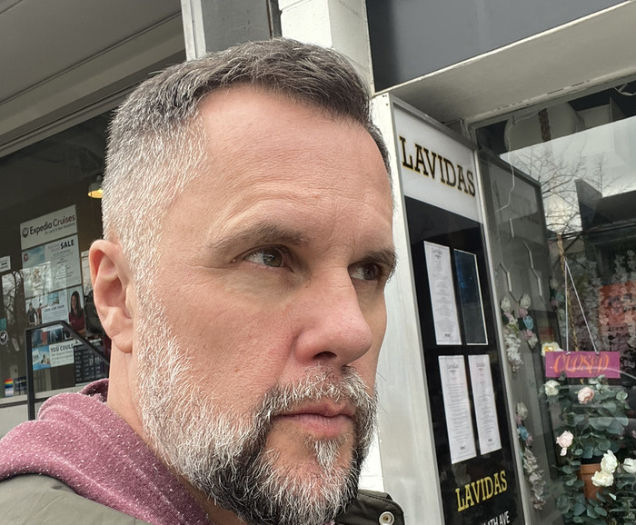 Goodreads profile picture for @harder