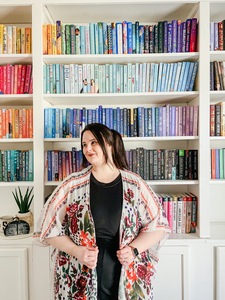 Shanna - Cozy Grey Library