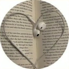 Shayy˚ ༘♡ ⋆｡˚ ❀