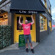 Pete Reviews Books Good