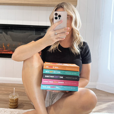 Shay Reads